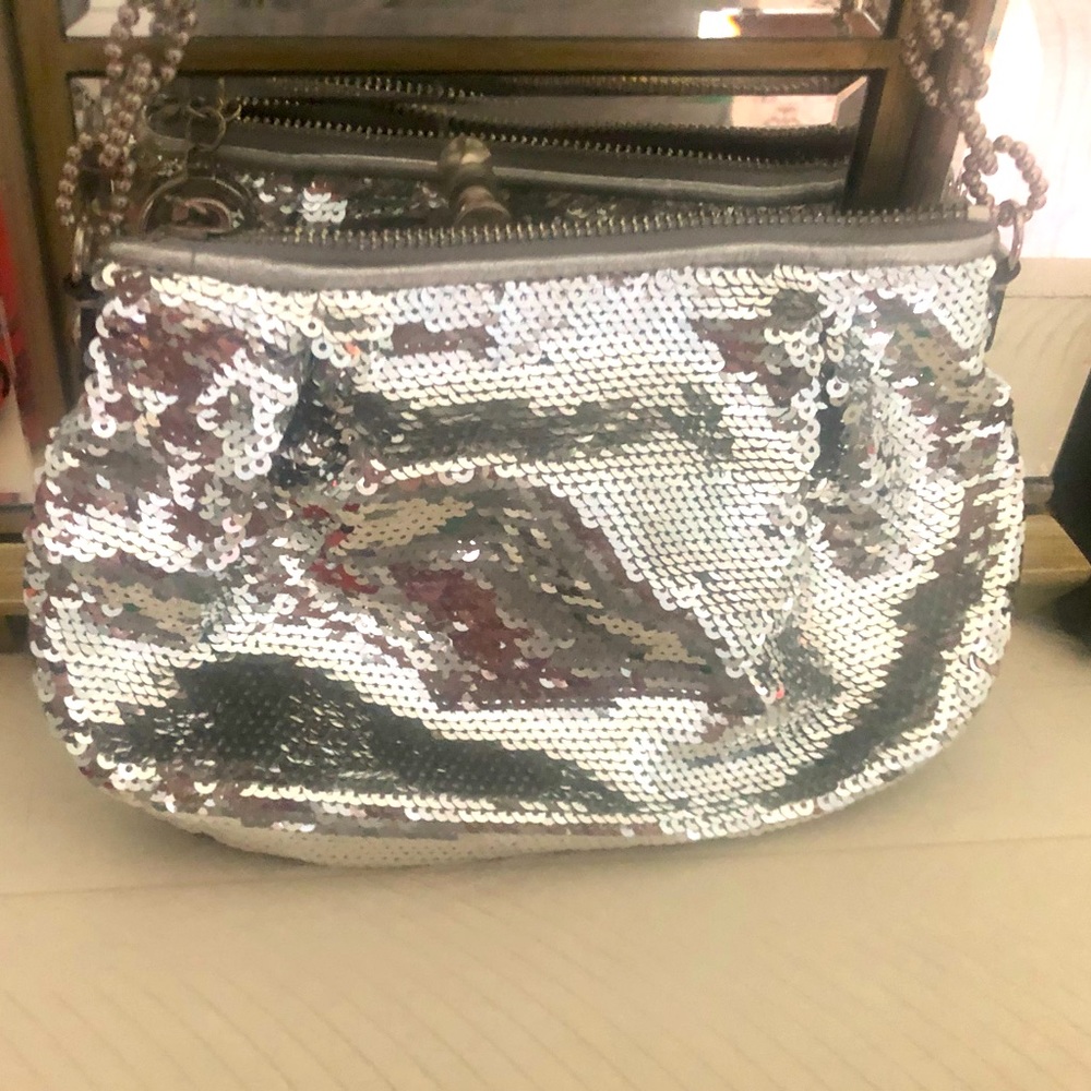 Coach clutch - barely used